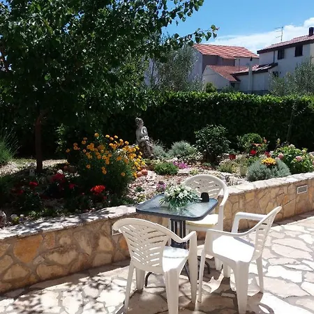 Apartmani-wien, * Vodice