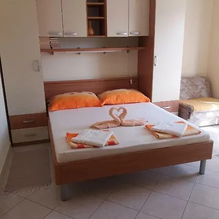 Apartmani-wien, * Vodice